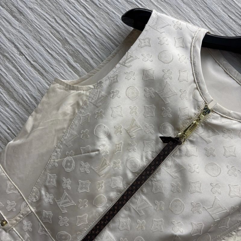 Louis Vuitton Dress Sporty 131173