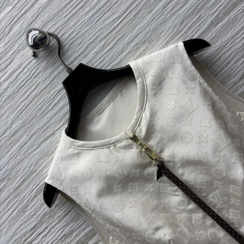 Louis Vuitton Dress Sporty 131173