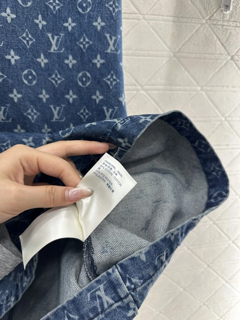 Louis Vuitton Dress Unisex 131150