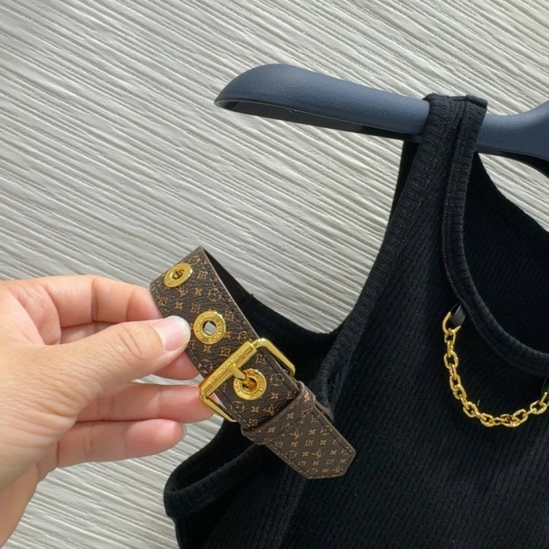 Compact Louis Vuitton Dress 131914