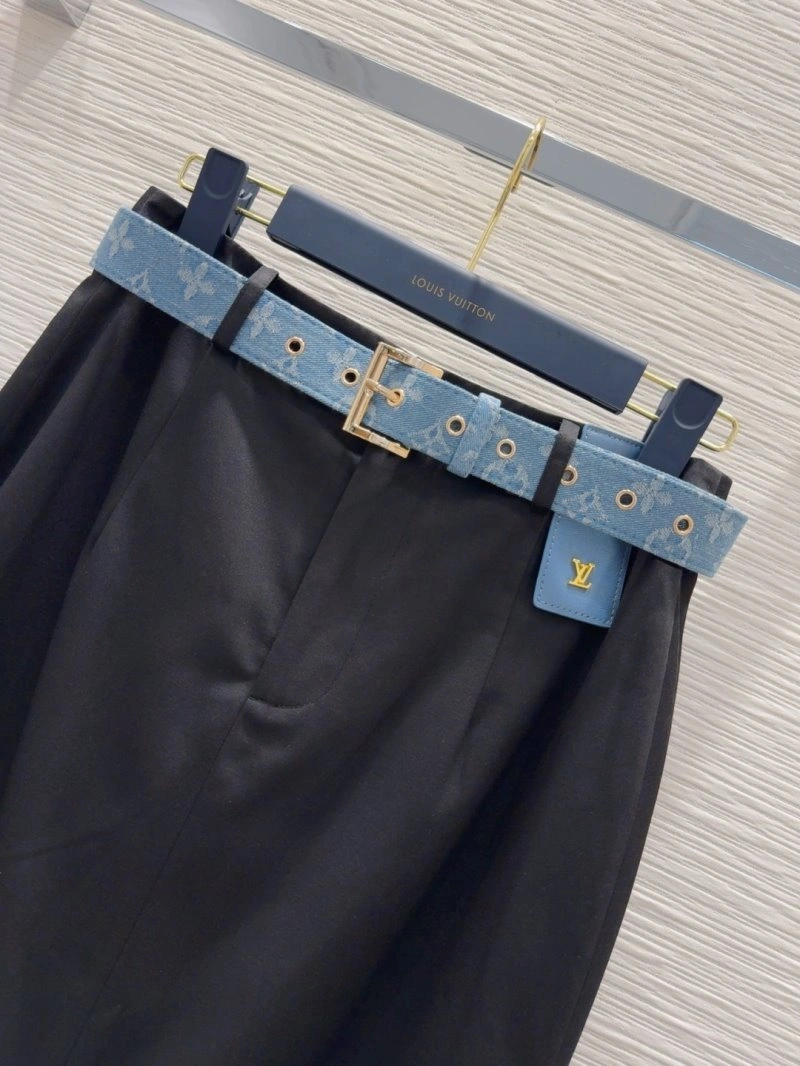 Louis Vuitton Dress Sporty 131925