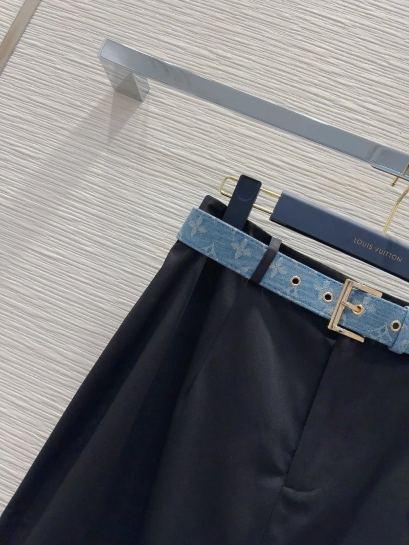 Louis Vuitton Dress Sporty 131925