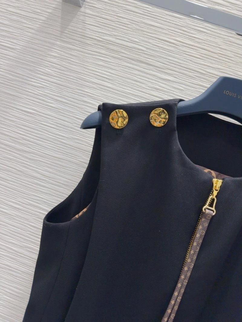 Louis Vuitton Dress Elegant 131890