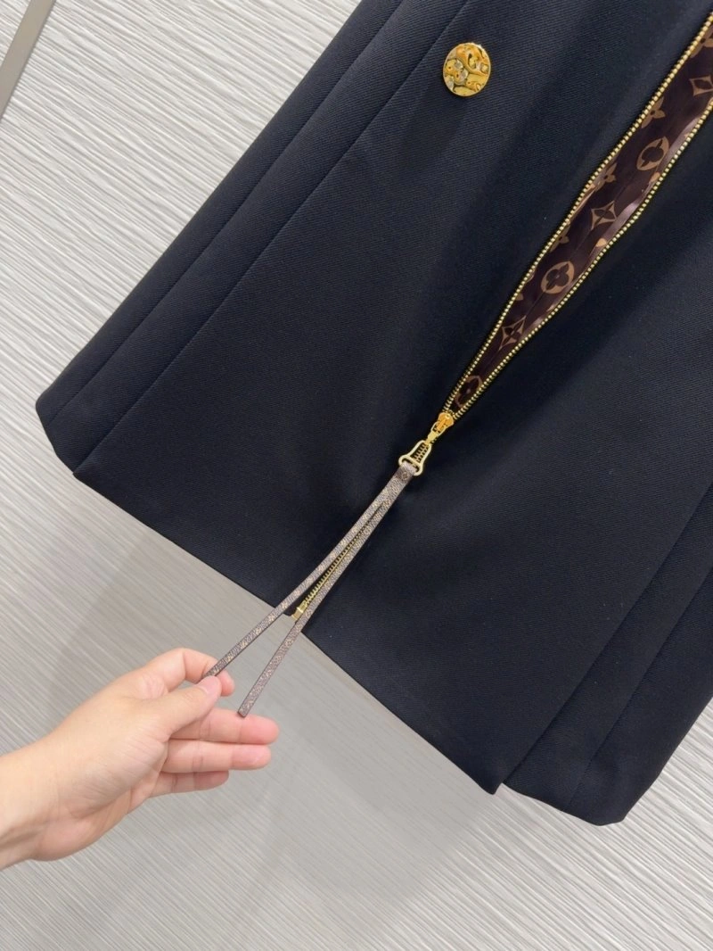 Louis Vuitton Dress Elegant 131890