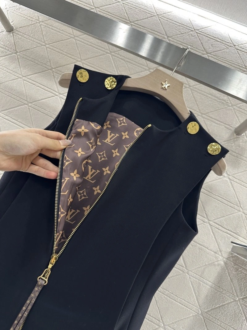 Louis Vuitton Dress Modern 131876