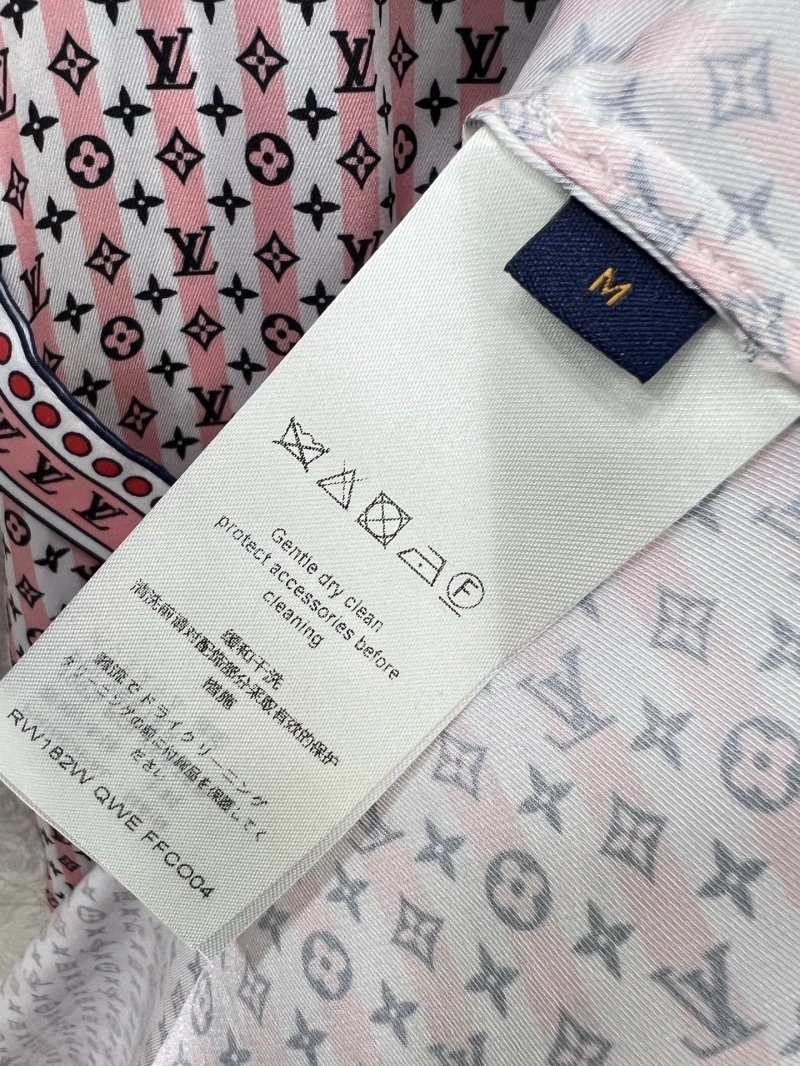 Louis Vuitton Dress Refined 131885