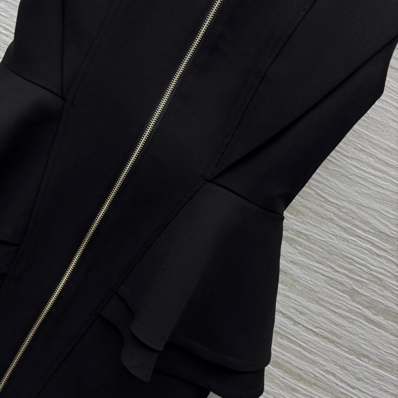 Louis Vuitton Dress WaterResistant 131883