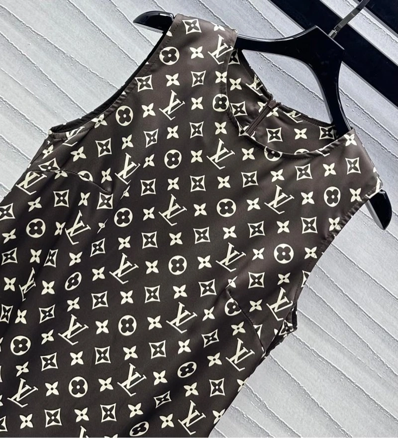 WellDesigned Louis Vuitton Dress 130861