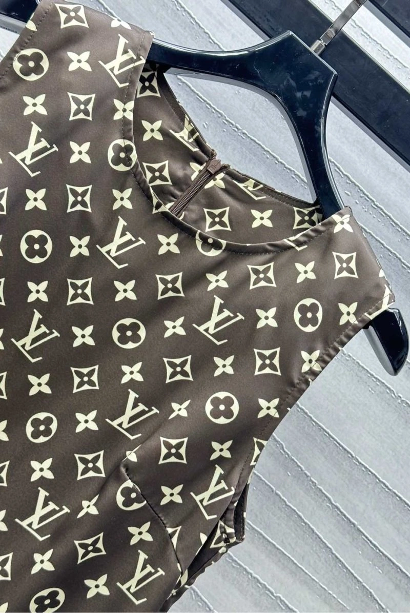 WellDesigned Louis Vuitton Dress 130861