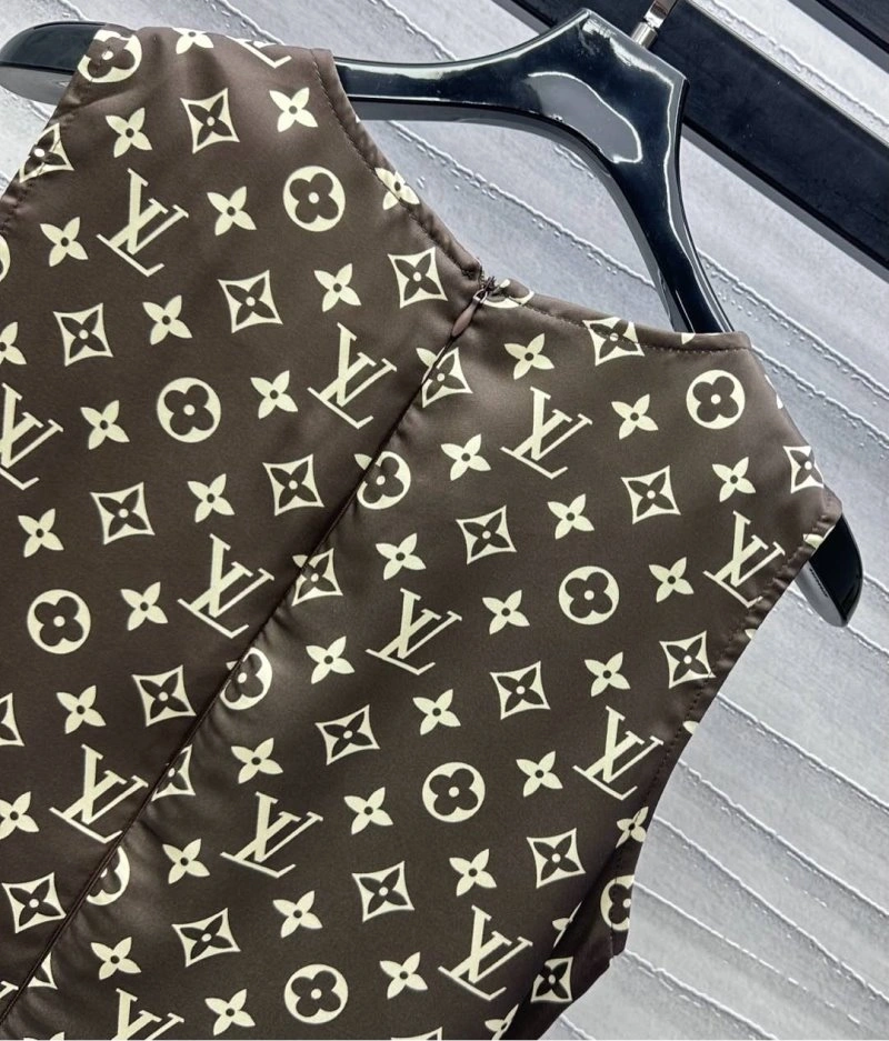 WellDesigned Louis Vuitton Dress 130861