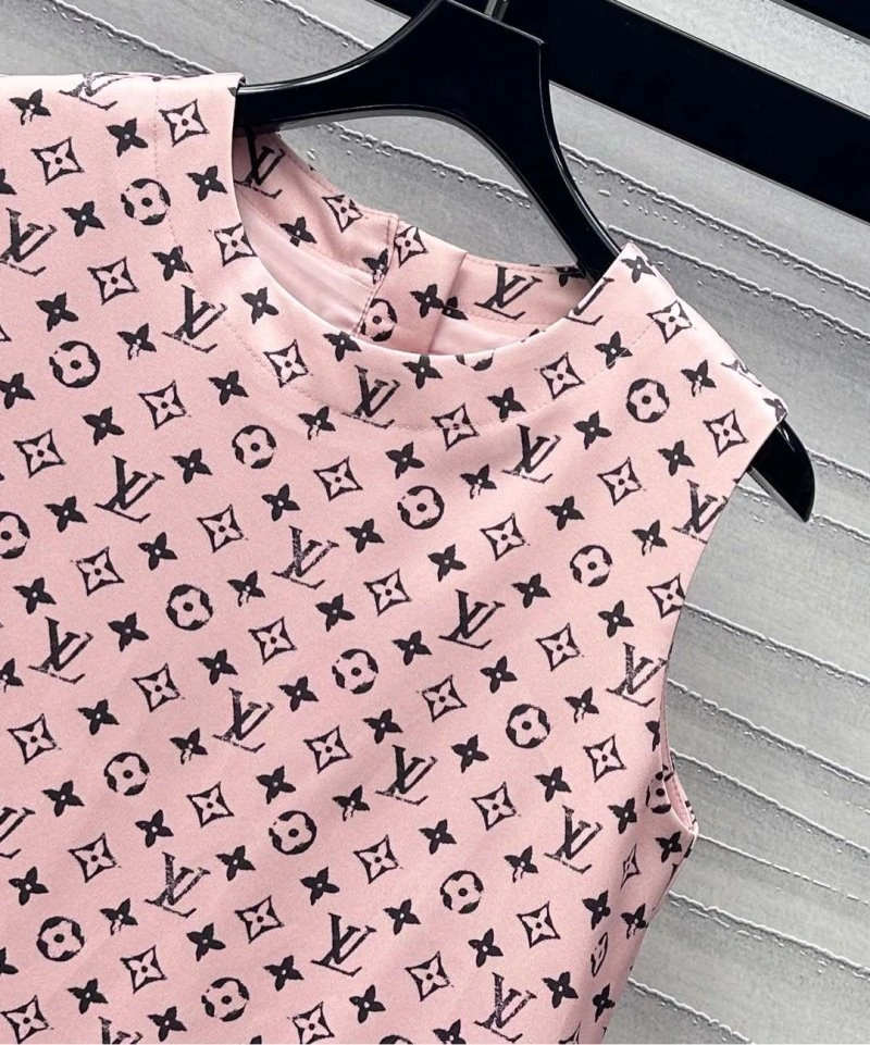 Breathable Louis Vuitton Dress 130837
