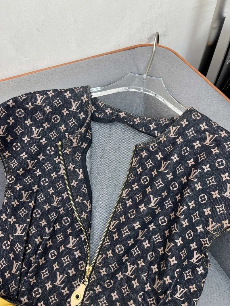 Louis Vuitton Dress Breathable 131448