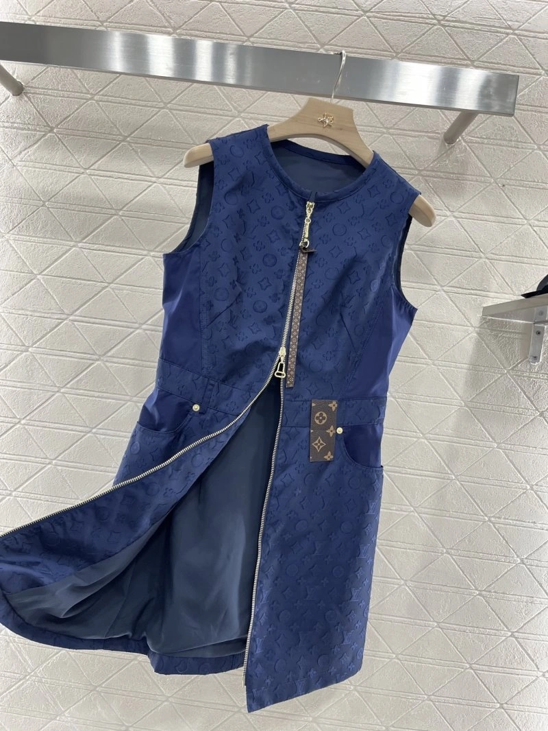 WaterResistant Louis Vuitton Dress 131289