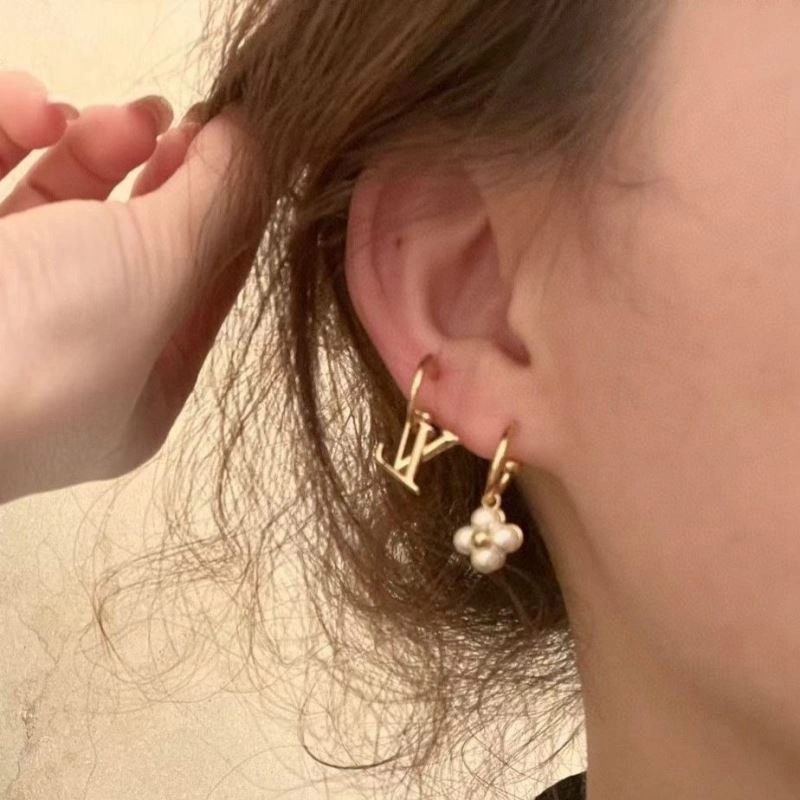 Louis Vuitton Earrings Seasonal 251395