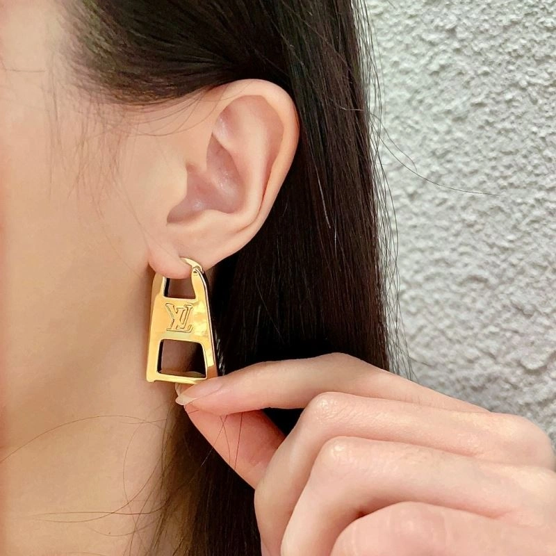 Compact Louis Vuitton Earrings 251295