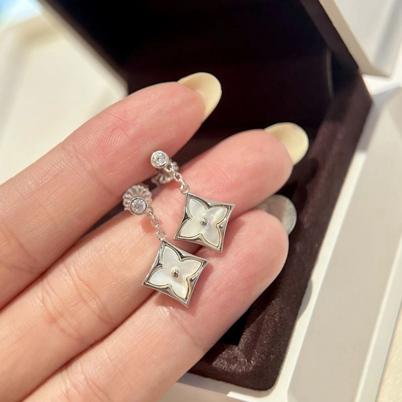 Affordable Louis Vuitton Earrings 251297