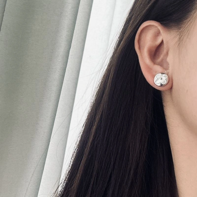 Modern Louis Vuitton Earrings 251275