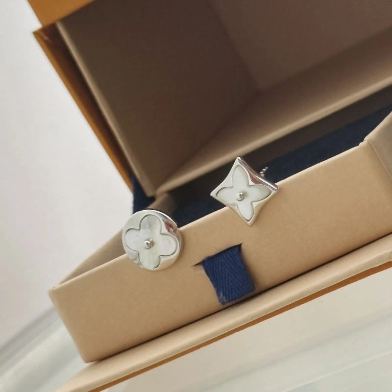 Modern Louis Vuitton Earrings 251275