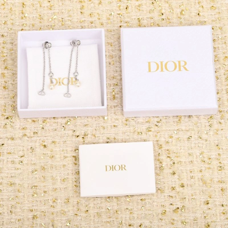 Louis Vuitton Earrings UrbanChic 251261
