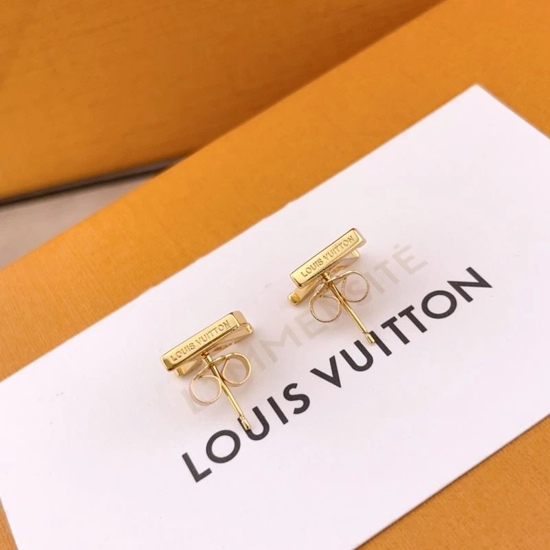 EyeCatching Louis Vuitton Earrings 251254