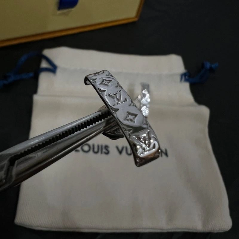 Classic Louis Vuitton Earrings 251720