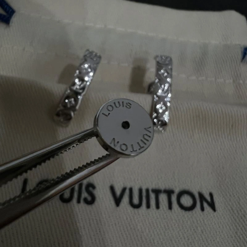 Classic Louis Vuitton Earrings 251720