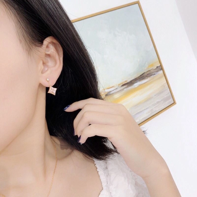 Affordable Louis Vuitton Earrings 251737