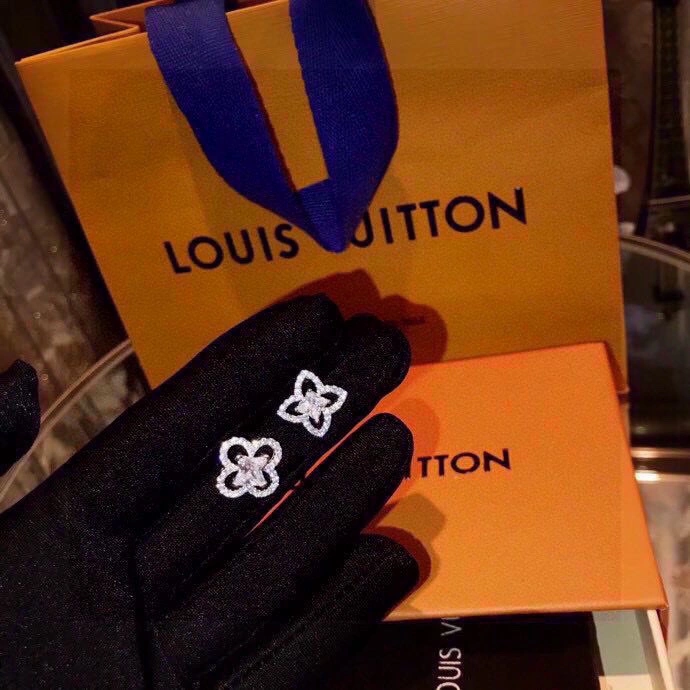 Louis Vuitton Earrings DailyWear 251732