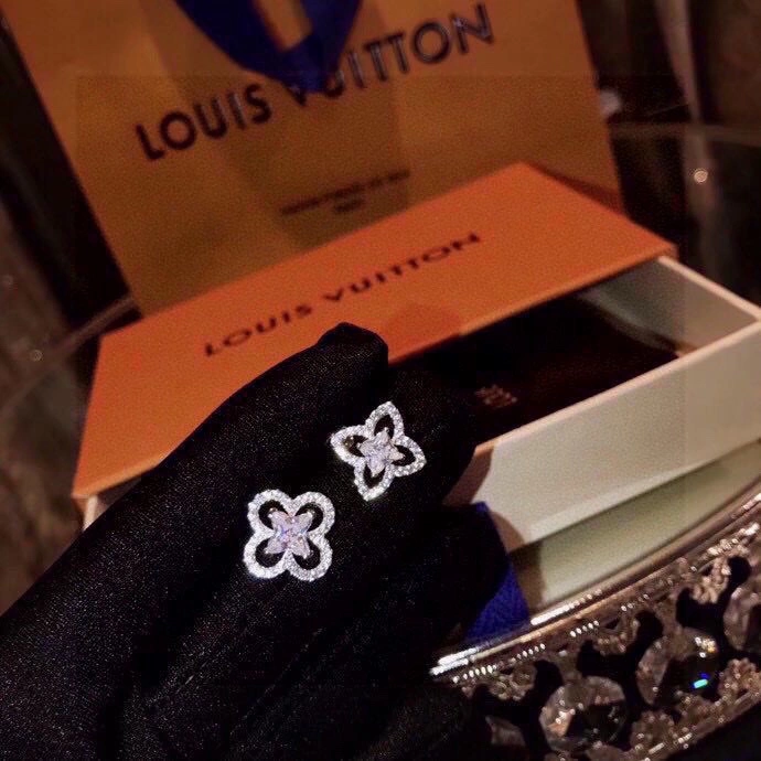 Louis Vuitton Earrings DailyWear 251732