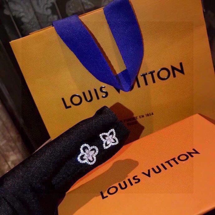 Louis Vuitton Earrings DailyWear 251732