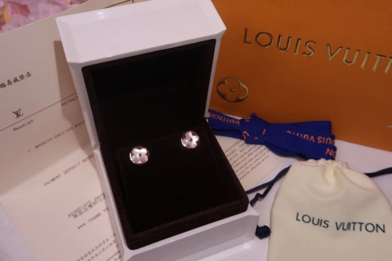 Louis Vuitton Earrings TimelessDesign 251690
