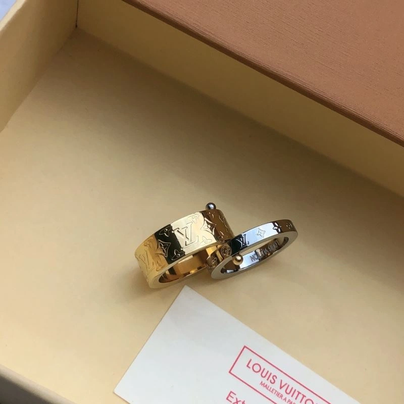 EyeCatching Louis Vuitton Earrings 251532