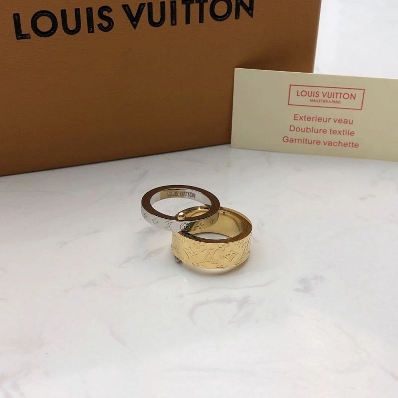 EyeCatching Louis Vuitton Earrings 251532