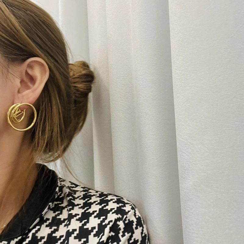 UrbanChic Louis Vuitton Earrings 251544