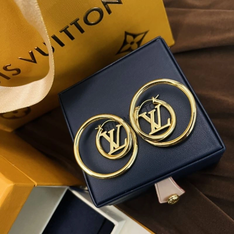 UrbanChic Louis Vuitton Earrings 251544