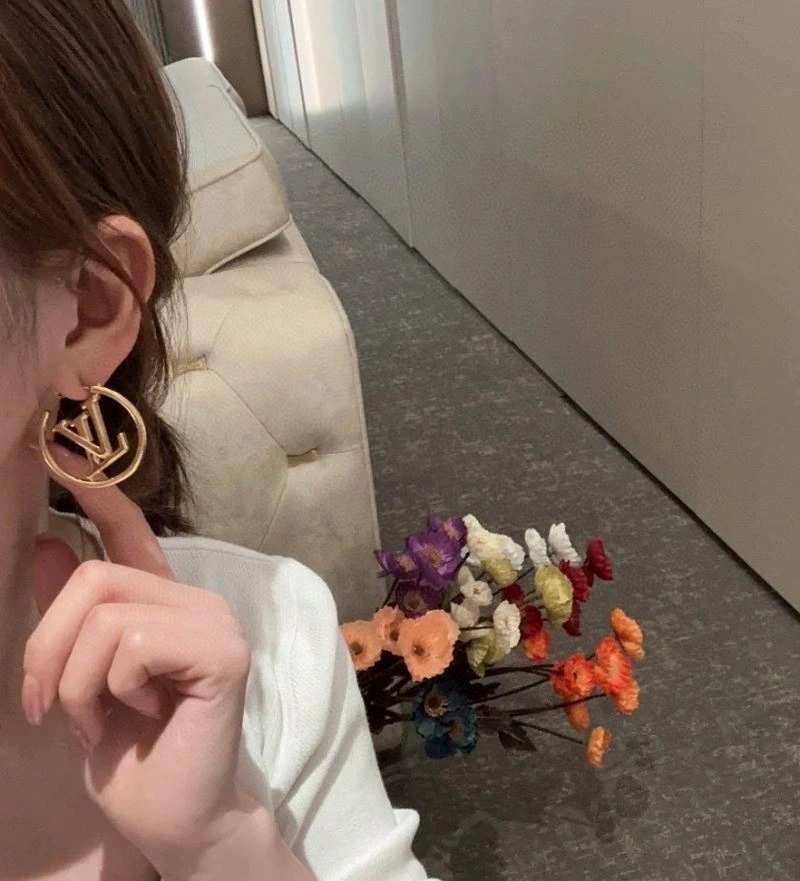 Fashionable Louis Vuitton Earrings 251076