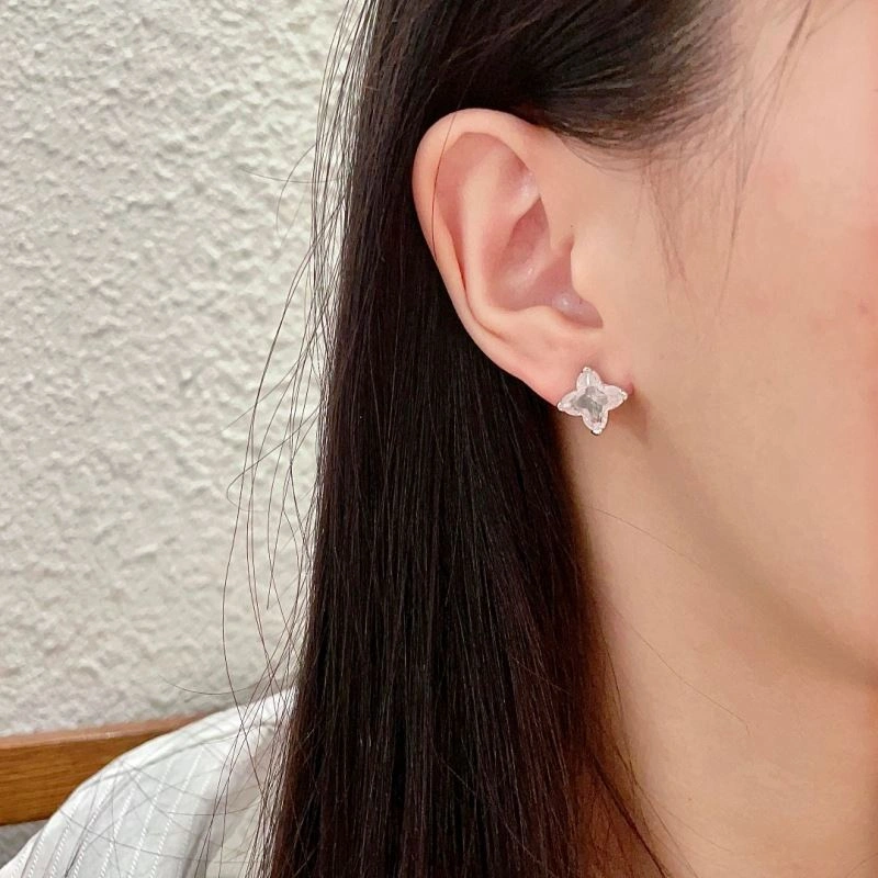 Vibrant Louis Vuitton Earrings 251081