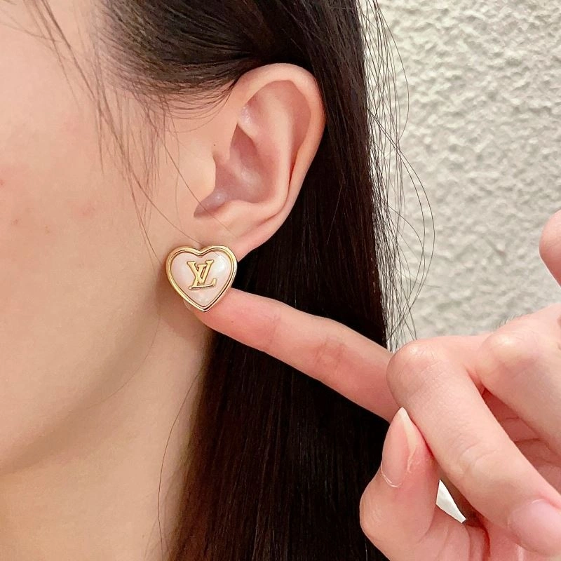 Breathable Louis Vuitton Earrings 251090