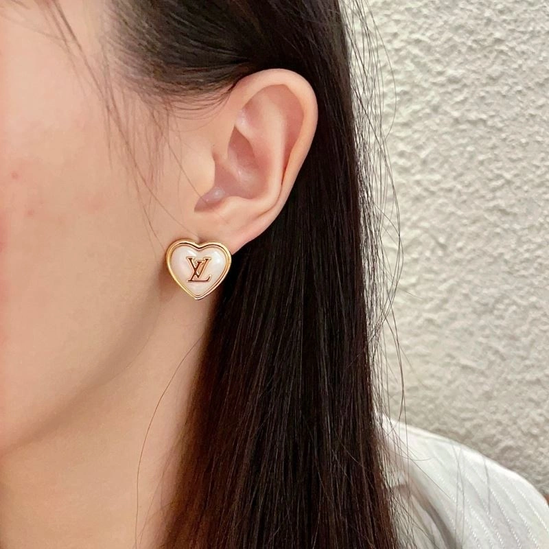 Breathable Louis Vuitton Earrings 251090