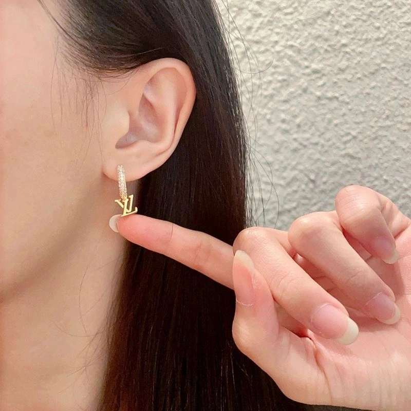 Chic Louis Vuitton Earrings 251085
