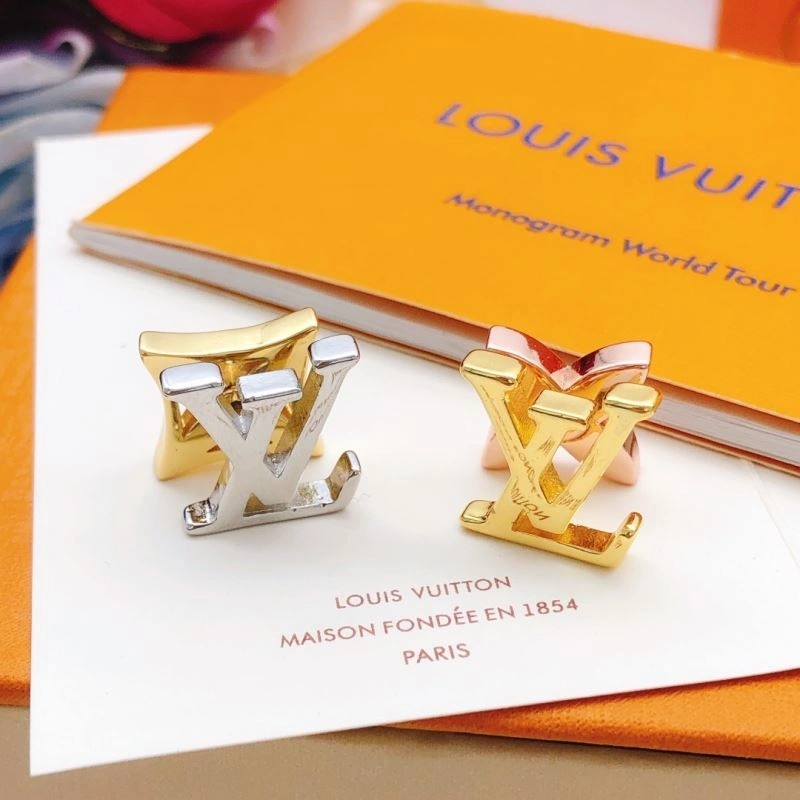 Compact Louis Vuitton Earrings 251080