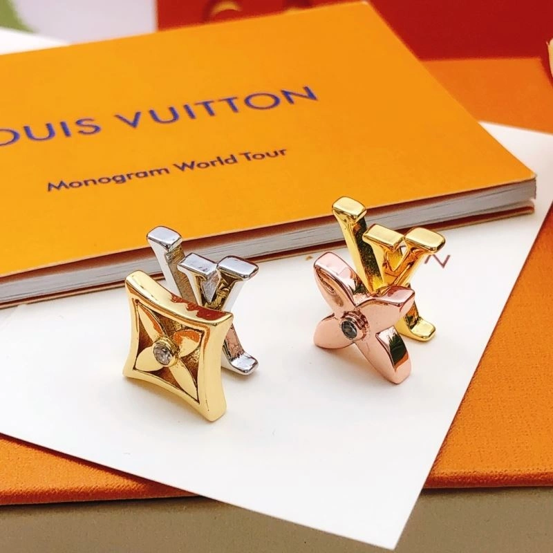Compact Louis Vuitton Earrings 251080