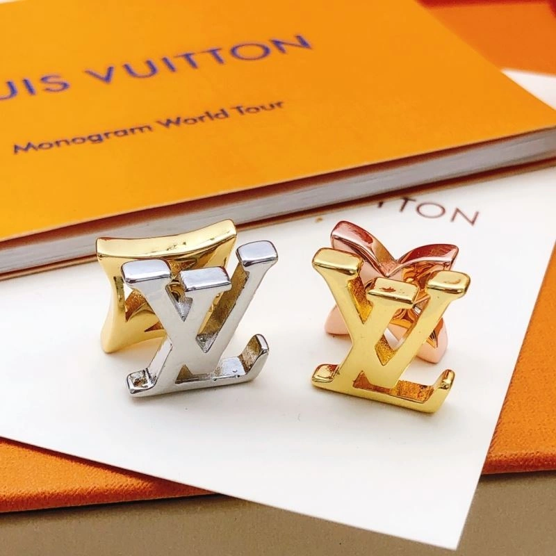 Compact Louis Vuitton Earrings 251080