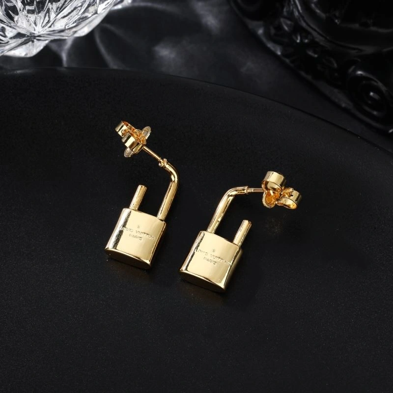 Compact Louis Vuitton Earrings 250953