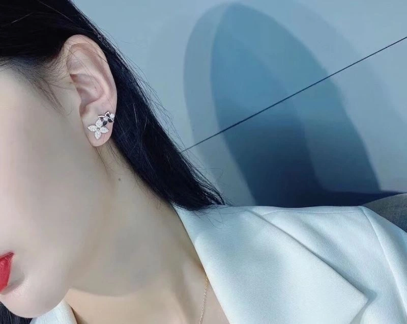 FashionForward Louis Vuitton Earrings 250662