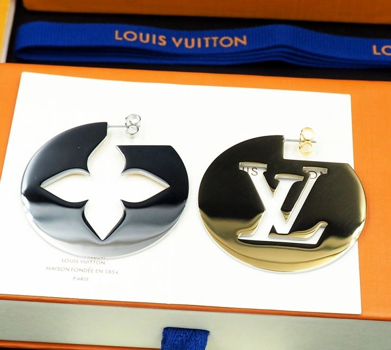 Minimalist Louis Vuitton Earrings 250666