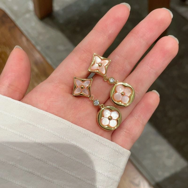 Louis Vuitton Earrings Lightweight 250644
