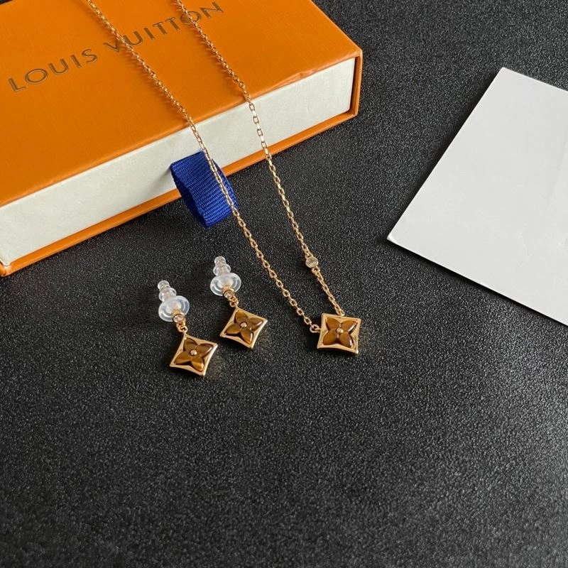 Louis Vuitton Earrings Refined 250634