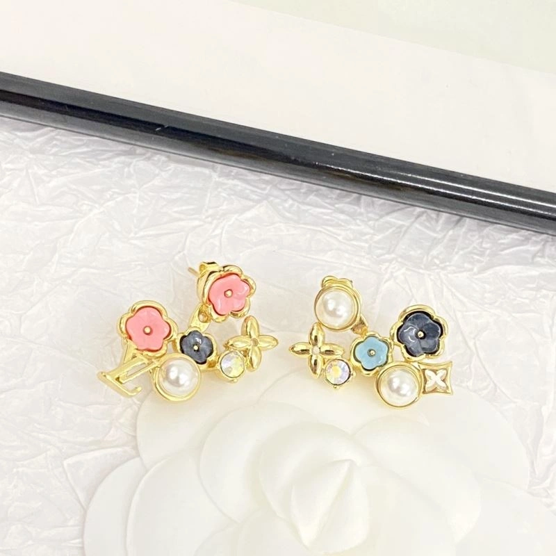 Louis Vuitton Earrings Minimalist 250639