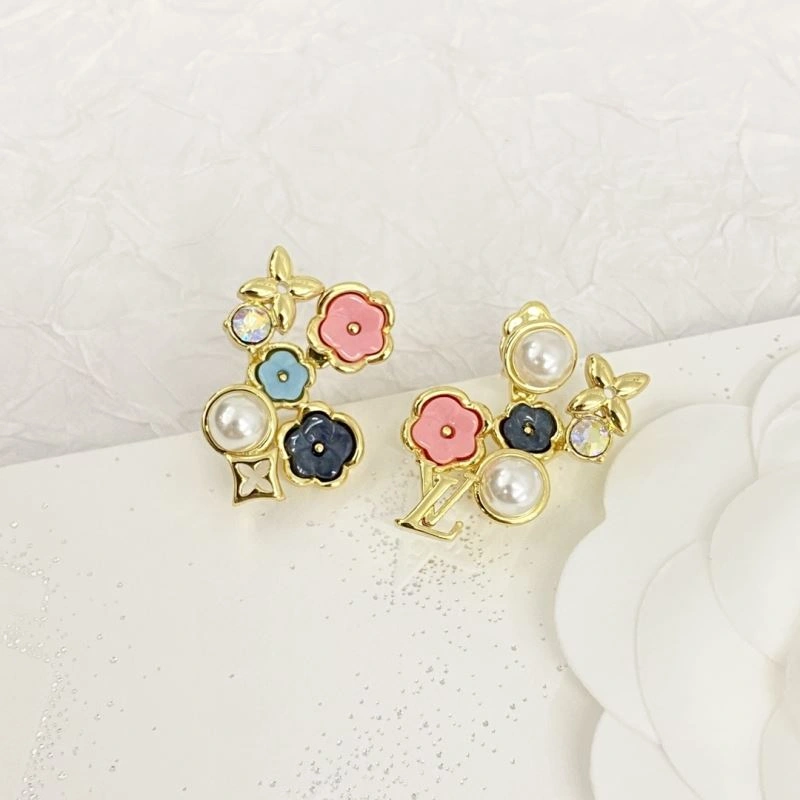 Louis Vuitton Earrings Minimalist 250639